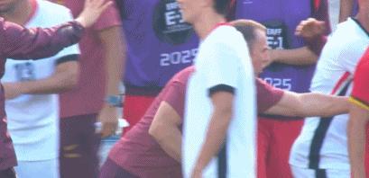 国足东亚杯首球 黄政宇破门助胜中国香港